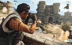 Солдат смотрит в бинокль компьютерная игра Call of Duty: Warzone