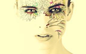 Рисунок на лице у девушки на белом фоне