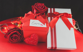 Gifts and roses for your beloved on Valentine's Day