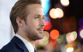 Актер Райан Гослинг вид сбоку