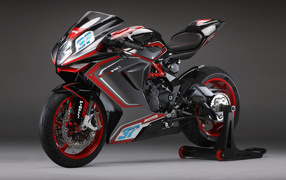 Мотоцикл Agusta F3 800 RC 2020 года на сером фоне