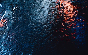 Мокрый асфальт во время дождя 