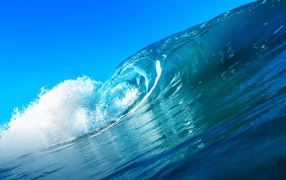 Красивая голубая волна в океане 