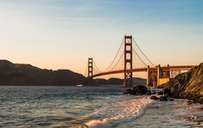 The Golden Bridge connects the shores of San Francisco, USA