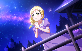 Грустная девушка аниме в фиолетовом платье 
