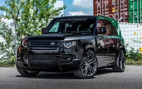 Черный внедорожник Manhart Defender DP500, 2021  года