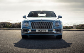 Stylish 2021 Bentley Flying Spur Mulliner front view