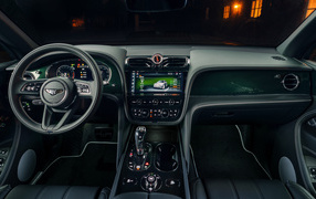 The interior of the 2021 Bentley Mulliner Bentayga Hybrid