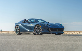 Спортивный автомобиль  Ferrari 812 GTS, 2021 года