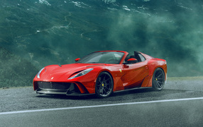 Красный Novitec Ferrari 812 GTS N-Largo 2021 года на дороге