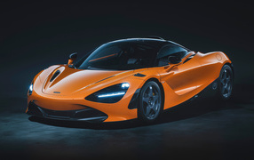 Быстрый автомобиль McLaren 720S Le Mans