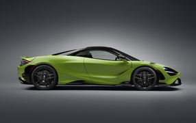 Зеленый автомобиль McLaren 765LT Spider 2022 года вид сбоку