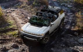 Автомобиль GMC Hummer EV, 2024 года вид сверху