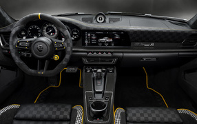 Салон автомобиля Porsche GTstreet R 2021 года