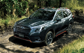 Большой внедорожник Subaru Forester X-Break 2021 года