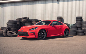 Красный автомобиль Toyota GR 86 Premium, 2022 года