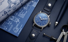 Стильные дорогие мужские часы  Zenith Pilot Type 20 на столе с ручной