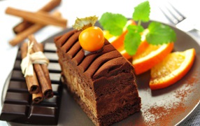 Шоколадное пирожное с корицей и шоколадом 