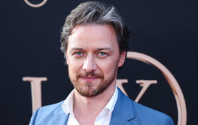 Actor James McAvoy with a beard, 2021