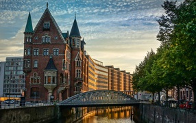 Old houses on the banks of the canal, Hamburg. Germany