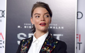 Молодая аргентинская актриса Аня Тейлор-Джой