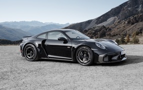 Дорогой черный автомобиль  Brabus 900 Rocket R