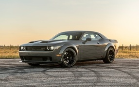 Автомобиль Hennessey Challenger H1000 Last Stand