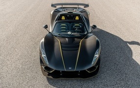 Вид сверху на спортивный автомобиль Hennessey Venom F5 Revolution Roadster 2023 года