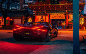 Черный Bugatti W16 Mistral  вид сзади