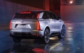 Вид сзади на автомобиль Cadillac Escalade IQ Sport