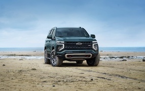 Большой внедорожник Chevrolet Tahoe Z71 2025 года