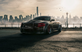 Автомобиль Dodge Charger Hellcat Enforcer на фоне города