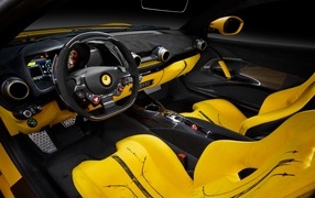 Кожаный салон автомобиля Ferrari 812