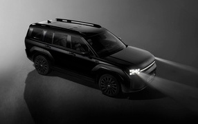Черный внедорожник Hyundai Santa Fe