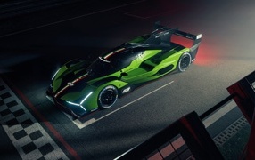 Вид сверху на автомобиль Lamborghini SC63 2023 года