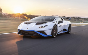Белый Lamborghini Huracán STO 2022 года 