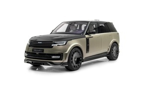 Внедорожник Mansory Range Rover 2023 года на белом фоне