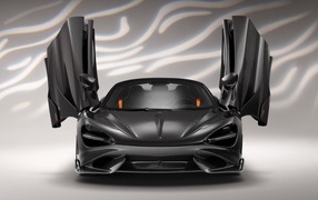 Черный McLaren 765LT Spider Carbon Edition с открытыми дверями