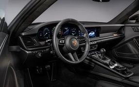 Салон автомобиля Porsche 911 ST 2023 года