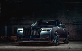 Black car Rolls-Royce Ghost