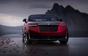 Вид спереди на автомобиль Rolls-Royce La Rose Noire Droptail 2023 года