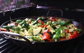 Vegetarian vegetable dishes in a frying pan