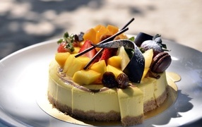 Вкусный торт суфле с фруктами