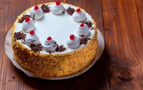 Вкусный сладкий торт на день рождения