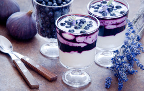 Dessert with blueberries and figs