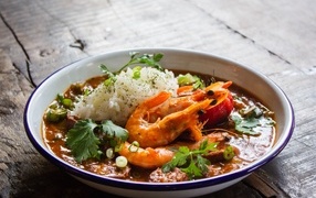 Rice with shrimp in spicy sauce
