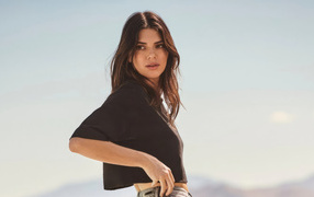 American popular model Kendall Jenner in a black t-shirt