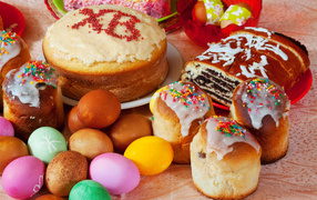 Delicious sweet Easter cakes and eggs on the table