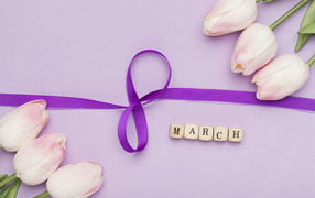 Нежная открытка с розовыми тюльпанами на 8 марта