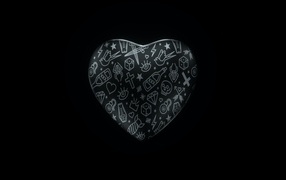 Разрисованное сердце на черном фоне